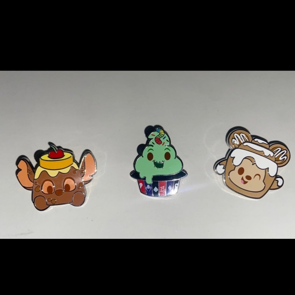 3 Disney Munchlings Pin Bundle